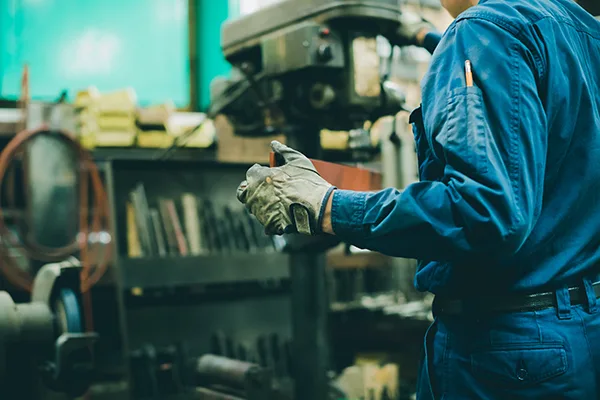 事業内容：その他板金加工全般